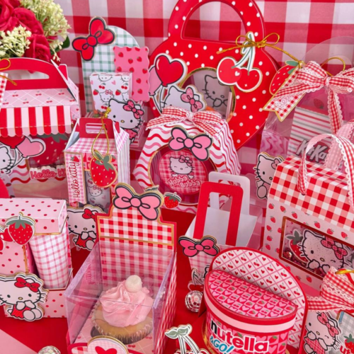 Coleção Hello Kitty Red