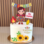 TOPO DE BOLO FESTA JUNINA MENINA