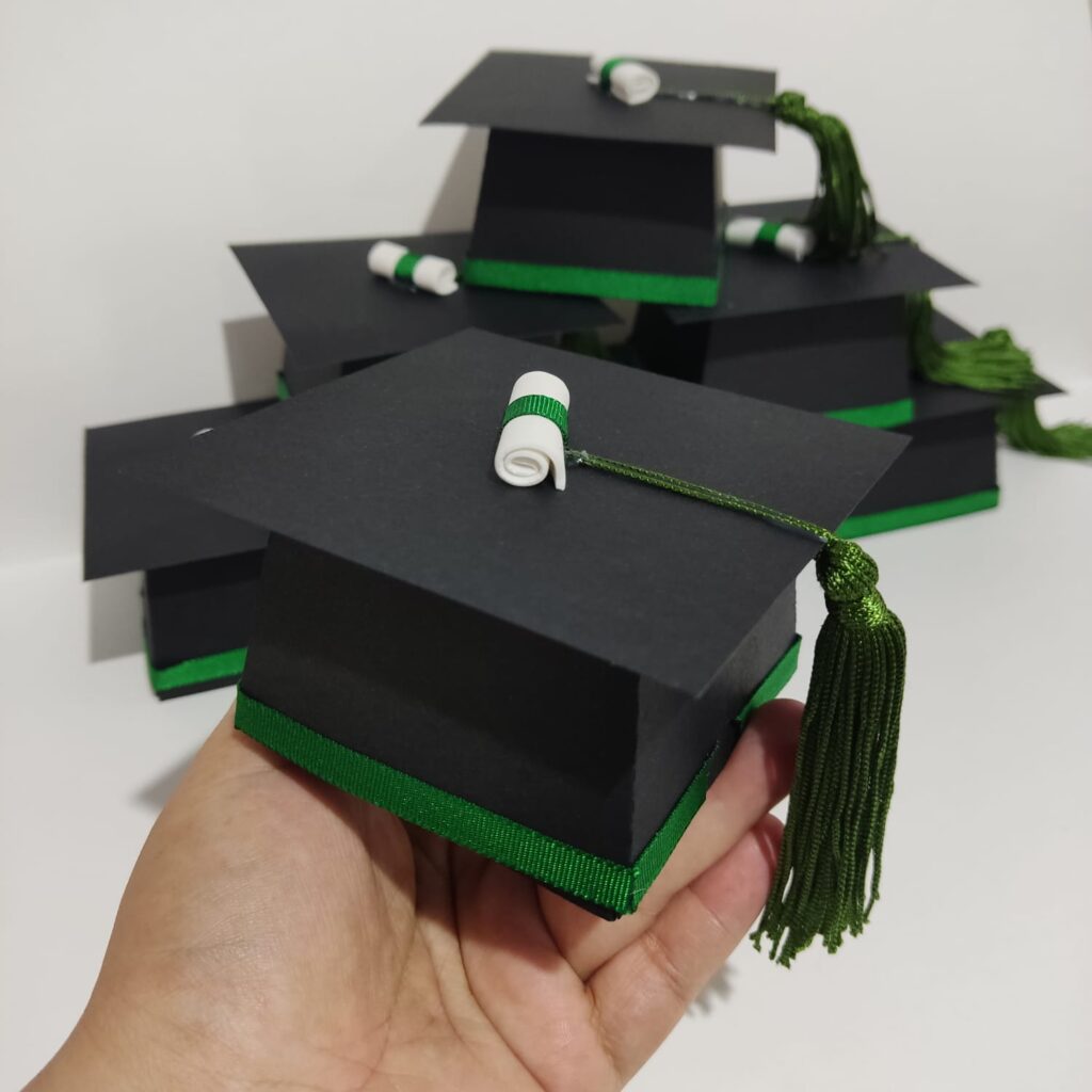 Arquivo de corte formatura / capelo / chapéu de formatura (studio e pdf) - Imagem 1