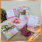 4 modelos de mini calendários de mesa meninas 2026 - Imagem 2