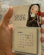 Calendário mini Imã de geladeira Santinhos 2026 - Imagem 6