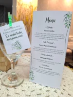 Menu + Tag | Cada novo ano é Deus sussurrando: Eu ainda tenho mais para você