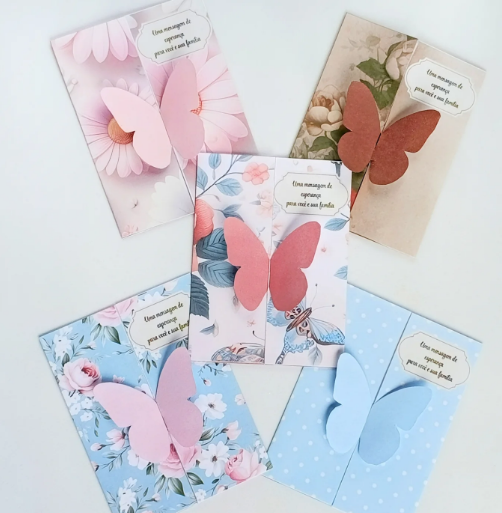 Envelope com encaixe borboleta Arquivo envelope com encaixe borboleta - Imagem 1