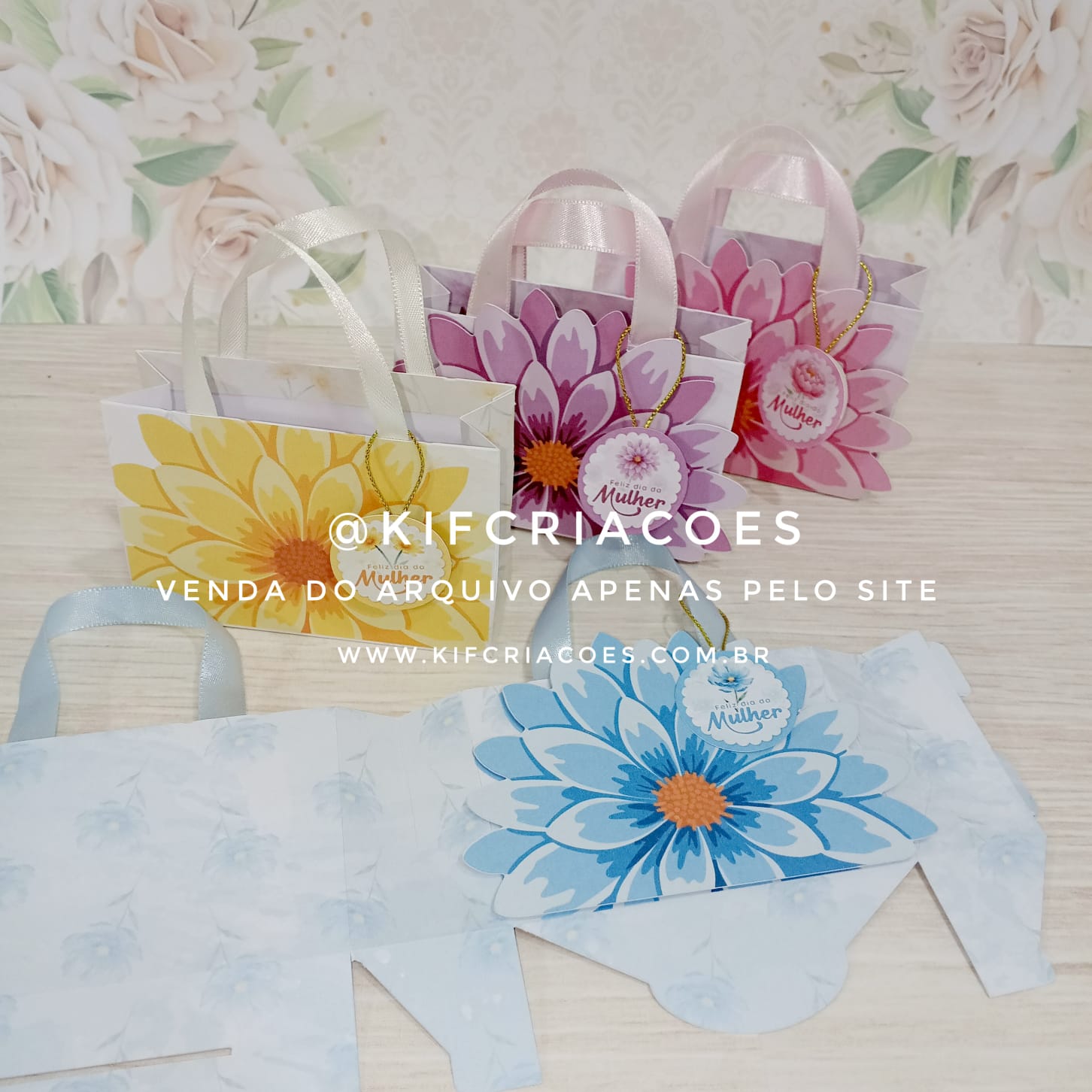 KifC_Sacolinha-flor-Mulher2026 Bolsinha Flor - MULHER 2026 - Imagem 1